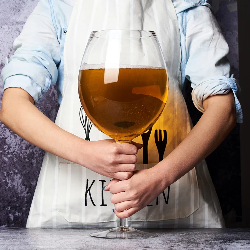 Wine In Beer Glass - Copo Gigante de Vinho e Caneca