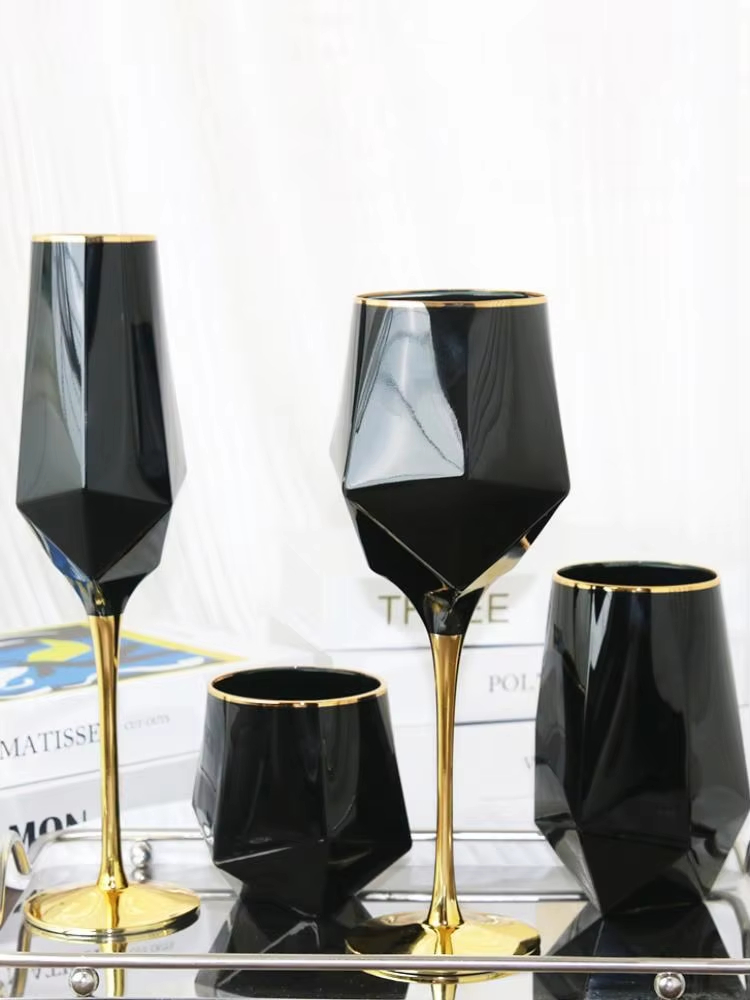 Wine In Beer Glass - Taça de vidro de vinho com